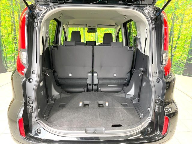 TOYOTA SIENTA HYBRID 2025