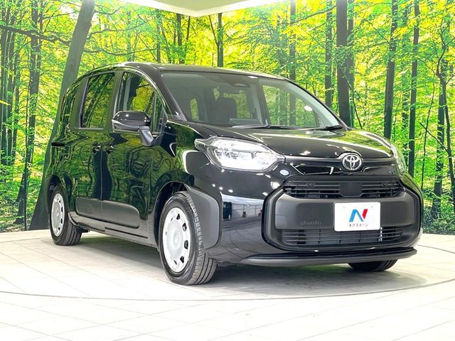TOYOTA SIENTA HYBRID 2025