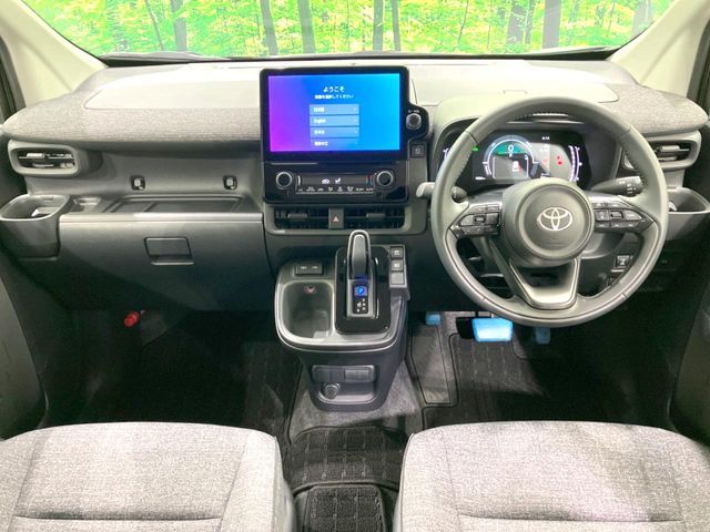 TOYOTA SIENTA HYBRID 2025