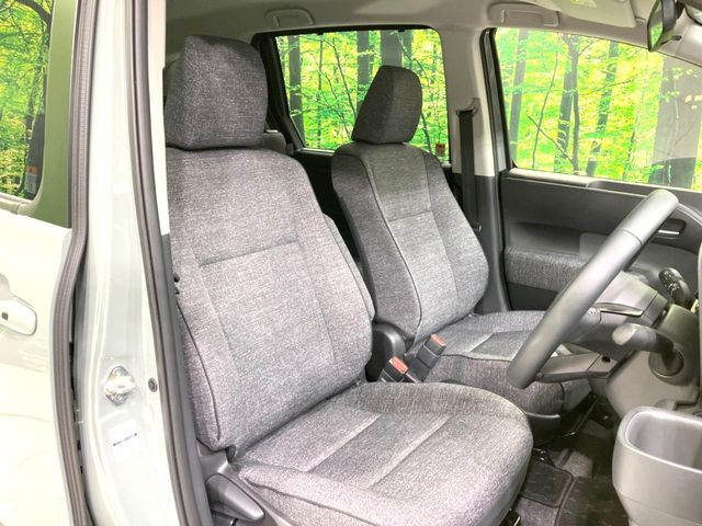 TOYOTA SIENTA HYBRID 2025