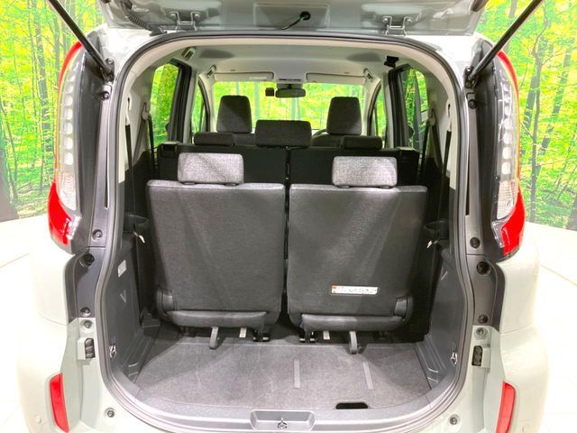 TOYOTA SIENTA HYBRID 2025