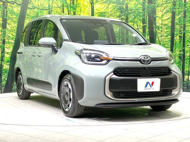 TOYOTA SIENTA HYBRID 2025