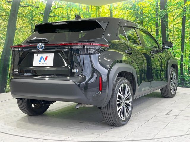 TOYOTA YARIS CROSS HYBRID 2023