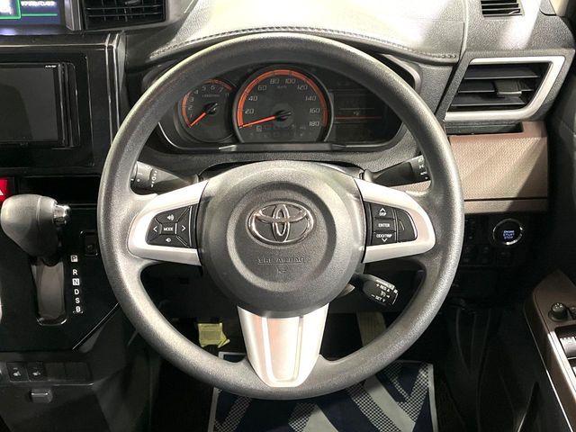 TOYOTA ROOMY 2019