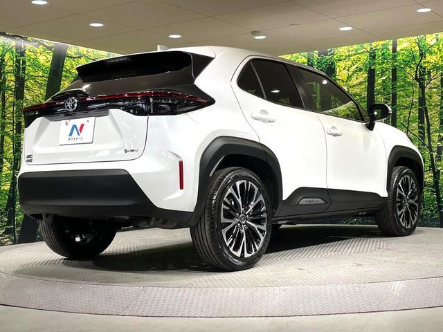 TOYOTA YARIS CROSS HYBRID 2025