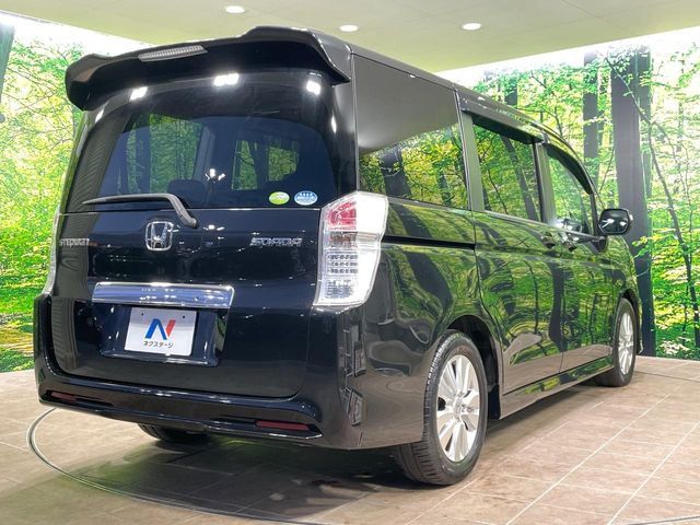 HONDA STEPWAGON SPADA 2011