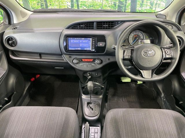 TOYOTA VITZ HYBRID 2017