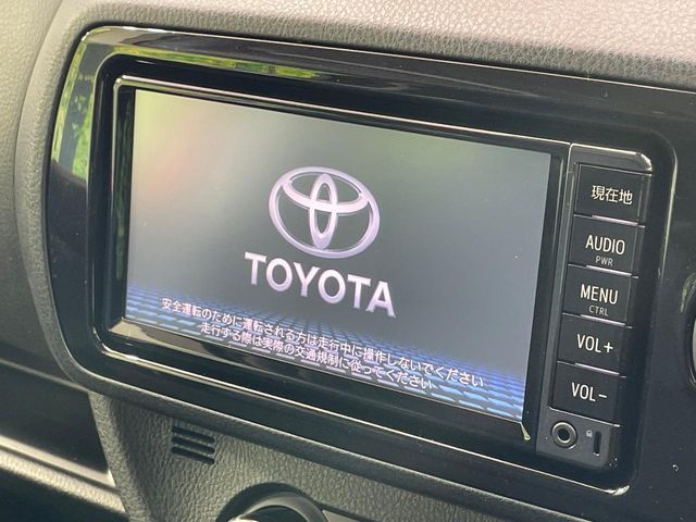 TOYOTA VITZ HYBRID 2017