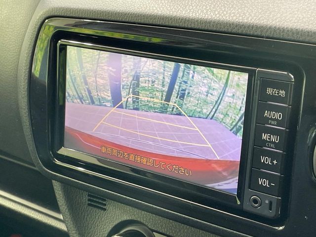 TOYOTA VITZ HYBRID 2017