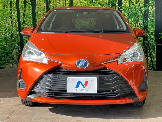 TOYOTA VITZ HYBRID 2017