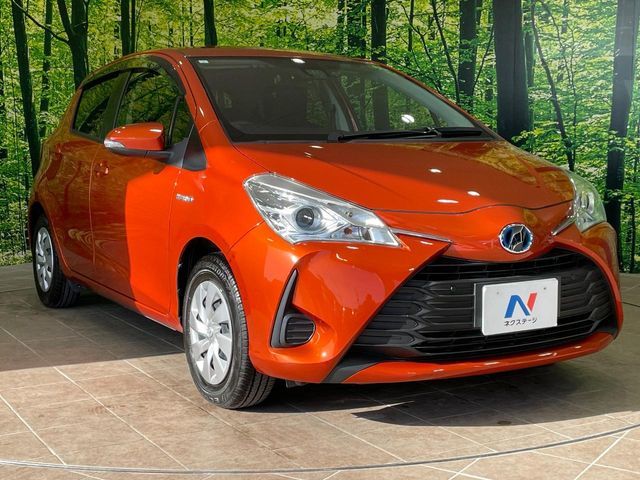 TOYOTA VITZ HYBRID 2017