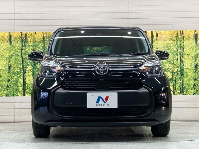 TOYOTA SIENTA HYBRID 2024