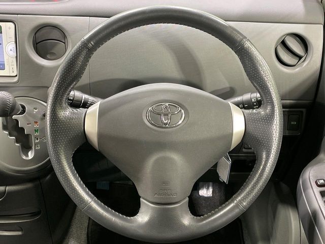 TOYOTA SIENTA 2013