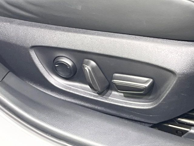 TOYOTA PRIUS 4WD 2025