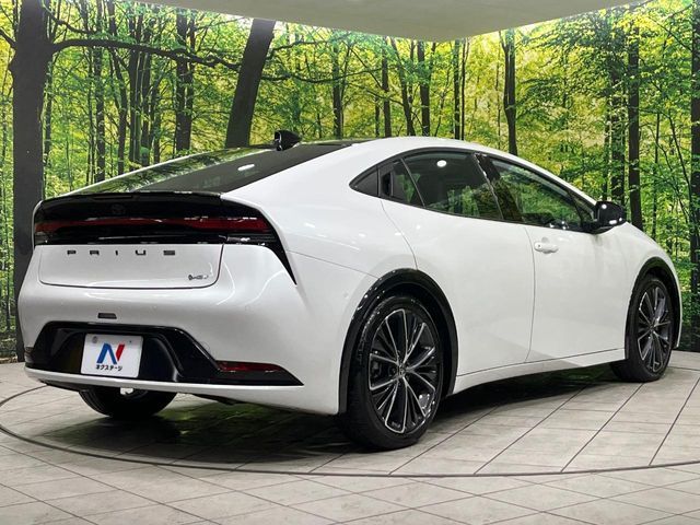 TOYOTA PRIUS 4WD 2025