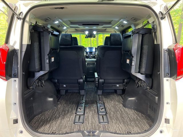 TOYOTA ALPHARD hybrid 4WD 2019