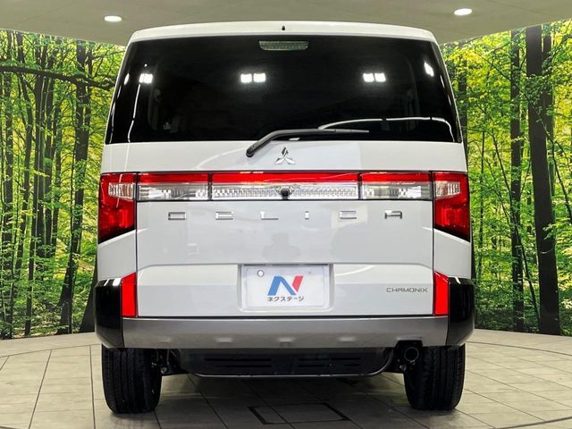 MITSUBISHI DELICA D:5 4WD 2025