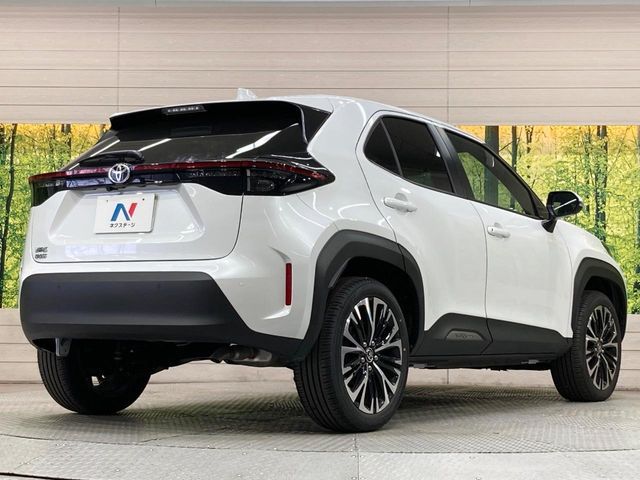 TOYOTA YARIS CROSS 2024