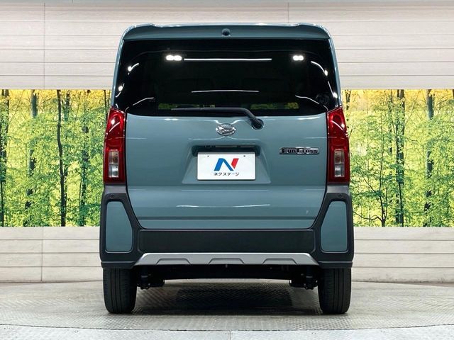 DAIHATSU TANTO FAN CROSS 2023