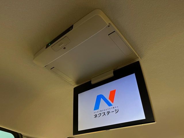 TOYOTA VOXY 4WD 2013