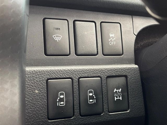 TOYOTA VOXY 4WD 2013