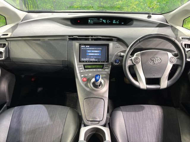 TOYOTA PRIUS 2012