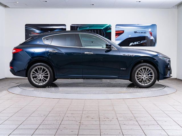 MASERATI MASERATI Levante 2021