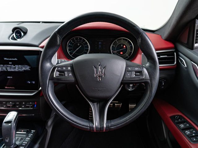 MASERATI MASERATI GHIBLI Sedan 2022