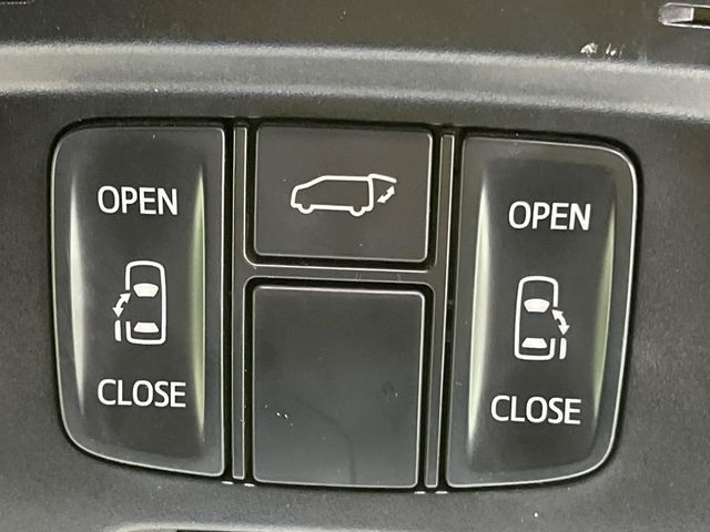 TOYOTA VELLFIRE 2017