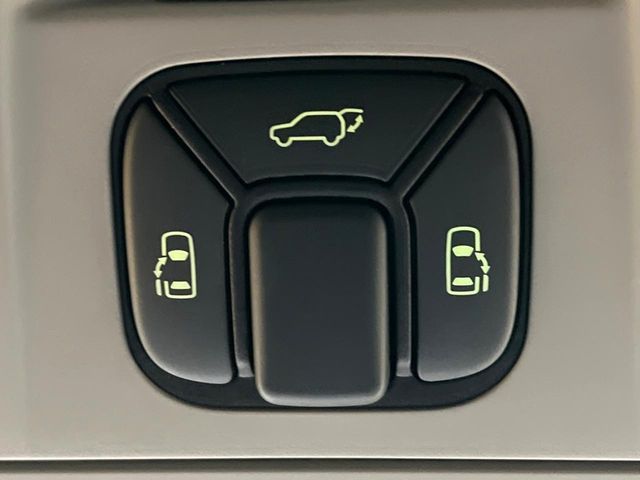 TOYOTA VELLFIRE 2010