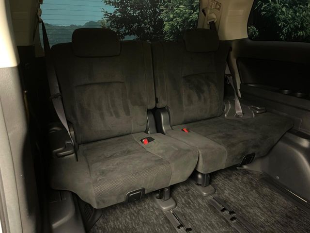 TOYOTA VELLFIRE 2010