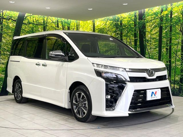 TOYOTA VOXY 2019