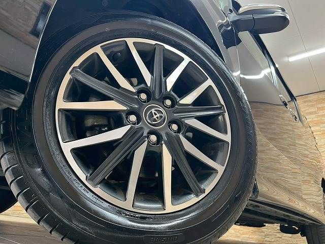 TOYOTA VOXY 4WD 2017