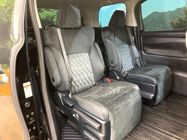 TOYOTA VELLFIRE 2018