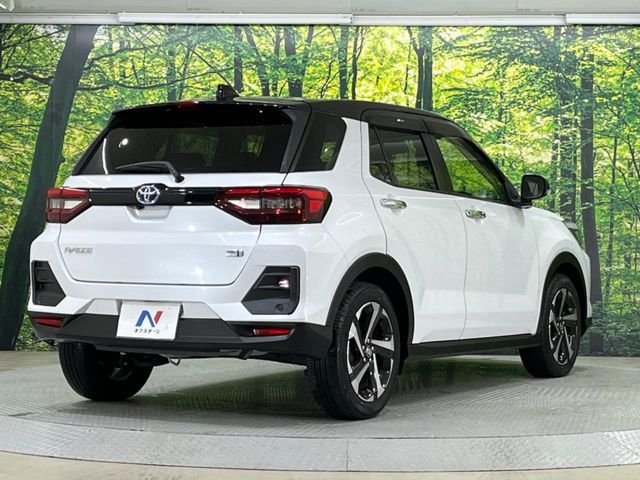 TOYOTA RAIZE HYBRID 2022