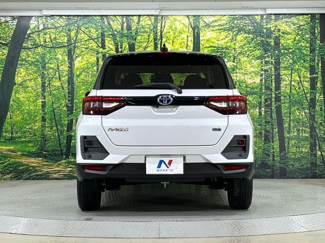 TOYOTA RAIZE HYBRID 2022