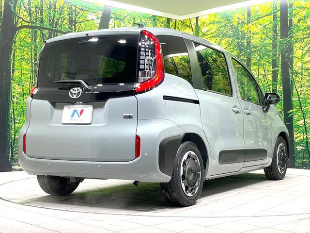 TOYOTA SIENTA HYBRID 2023