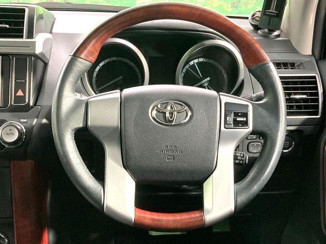 TOYOTA LANDCRUISER PRADO 2016