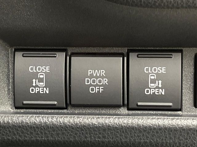 TOYOTA SIENTA HYBRID 2024