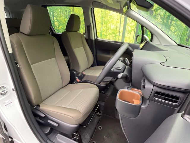 TOYOTA SIENTA HYBRID 2024