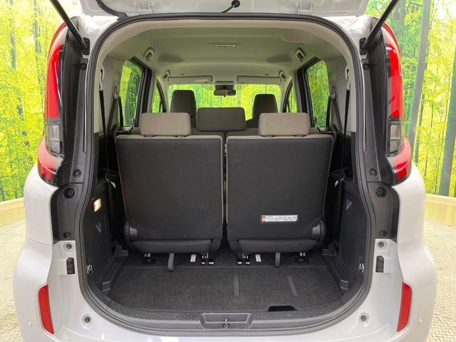 TOYOTA SIENTA HYBRID 2024