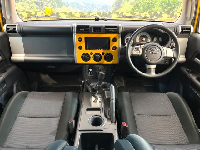 TOYOTA FJ CRUISER 4WD 2011