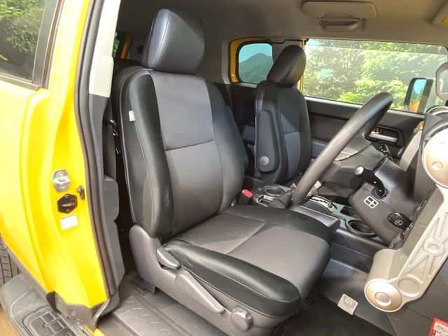 TOYOTA FJ CRUISER 4WD 2011