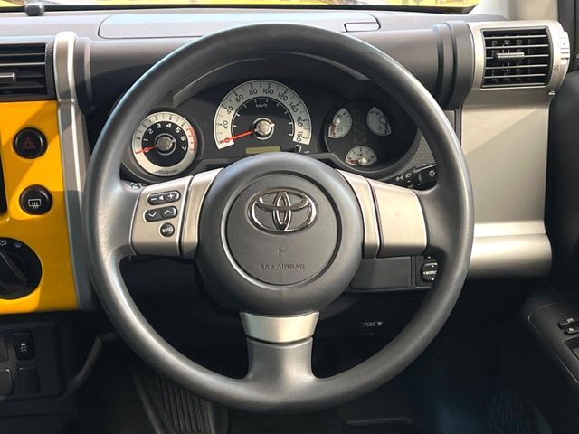 TOYOTA FJ CRUISER 4WD 2011