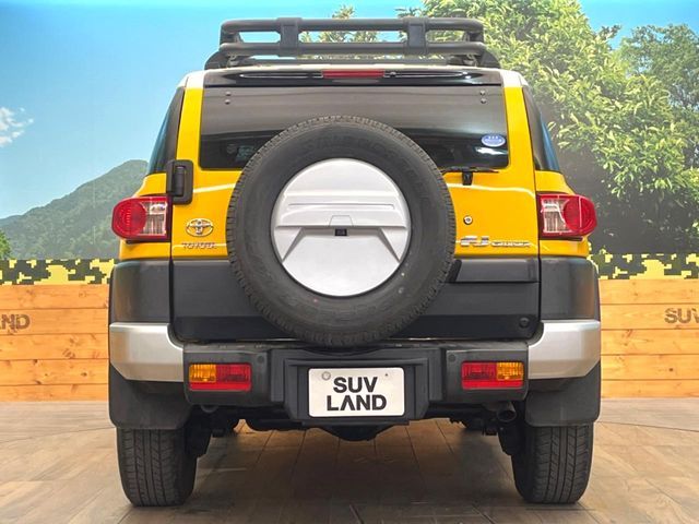 TOYOTA FJ CRUISER 4WD 2011