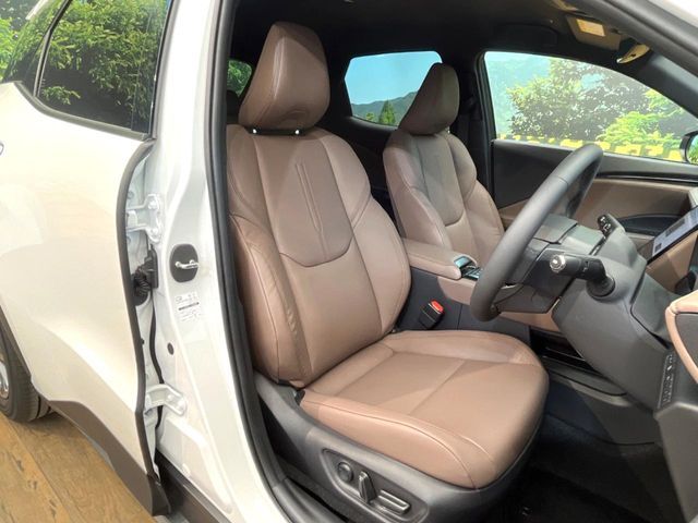 TOYOTA LEXUS LBX 2025