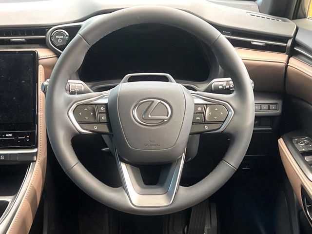 TOYOTA LEXUS LBX 2025