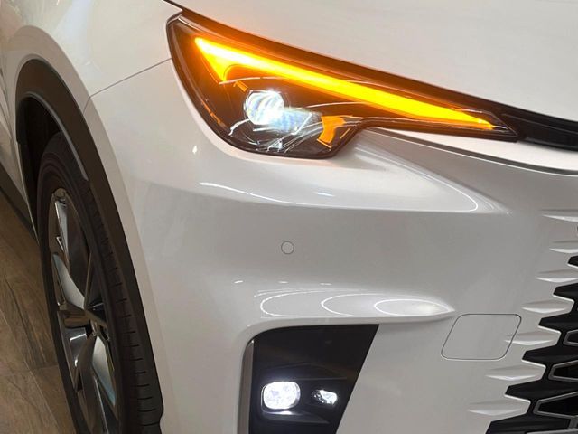 TOYOTA LEXUS LBX 2025