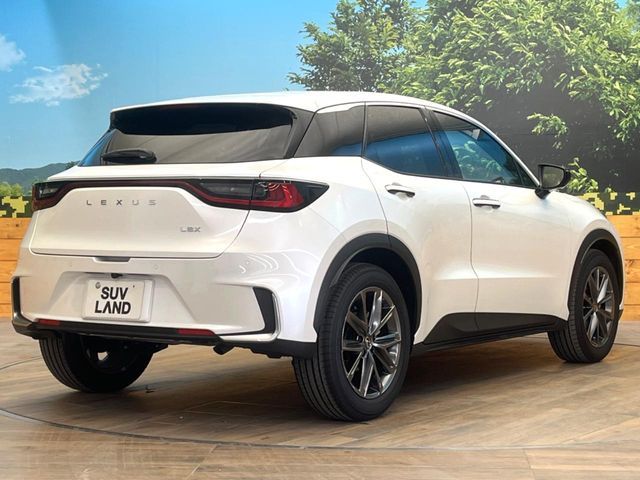 TOYOTA LEXUS LBX 2025