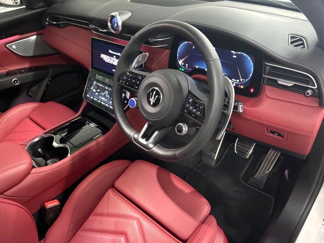 MASERATI MASERATI Grecale 2024